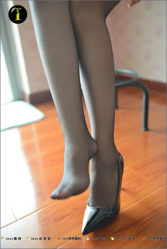 普惠集 020 芳芳 人妻芳芳的黑S小品 - IESS